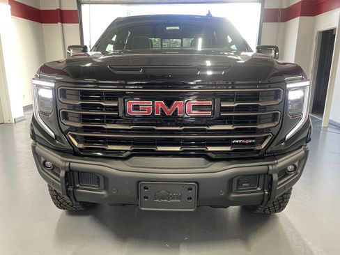 New 2026 GMC Sierra 1500 AT4X image 2