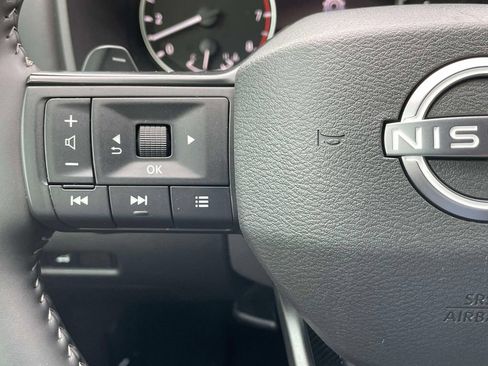 Used 2026 Nissan Rogue SV FWD image 22