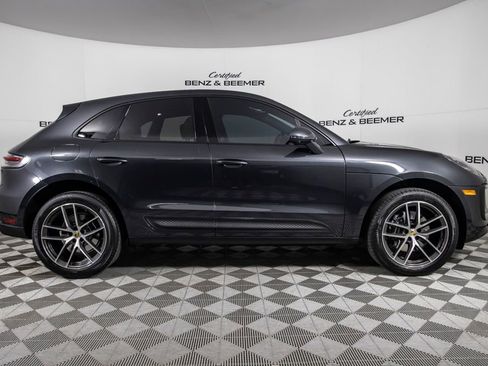 Used 2025 Porsche Macan AWD/4WD image 3