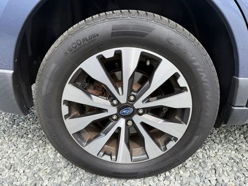 Used 2017 Subaru Outback 2.5i Limited AWD/4WD image 19