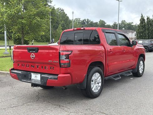 Used 2022 Nissan Frontier SV AWD/4WD image 5
