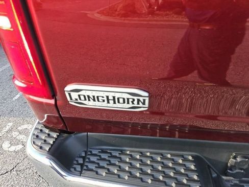 Used 2025 RAM 1500 Limited image 9