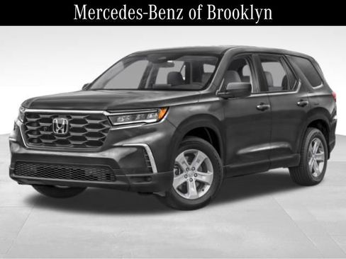 Used 2023 Honda Pilot LX image 1