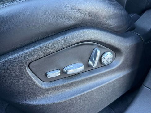 Used 2021 Porsche Cayenne Base image 13