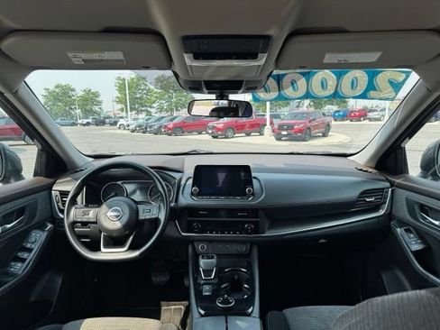 Used 2023 Nissan Rogue SV AWD/4WD image 14