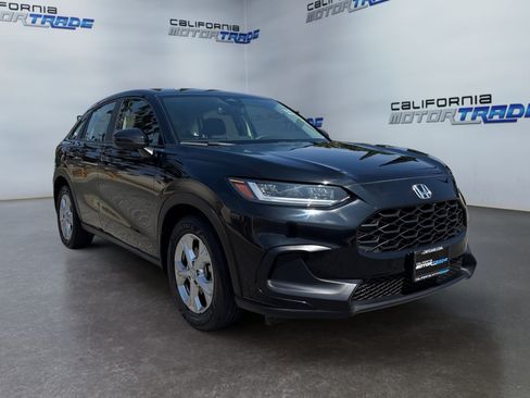 Used 2025 Honda HR-V LX image 3