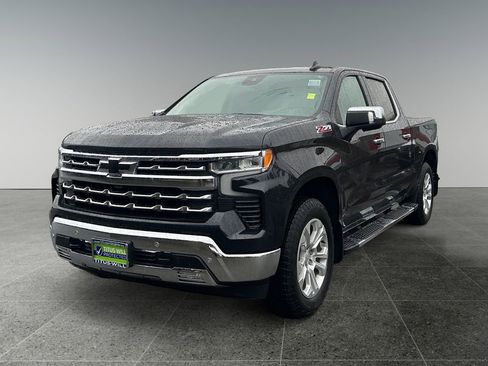 Used 2023 Chevrolet Silverado 1500 LTZ image 3