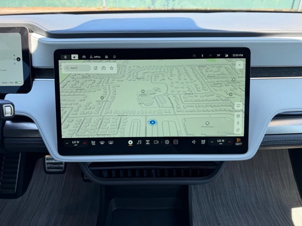 Used 2024 Rivian R1S Adventure Dual AWD/4WD image 21