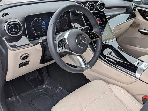 Used 2026 Mercedes-Benz GLC 300 4MATIC image 10