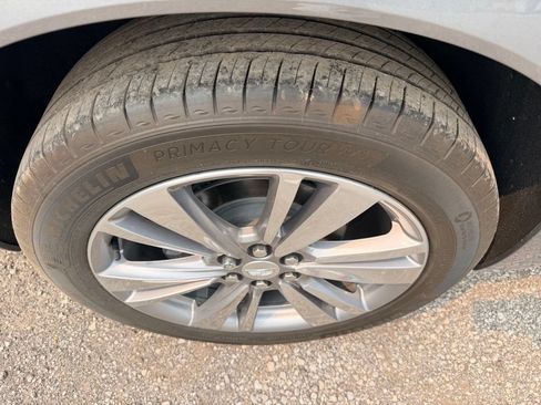 Used 2023 Cadillac XT6 Premium Luxury FWD image 10