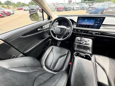 Used 2023 Lincoln Nautilus FWD image 43