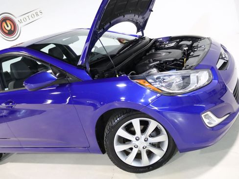 Used 2013 Hyundai Accent GLS w/ Premium Pkg FWD image 18