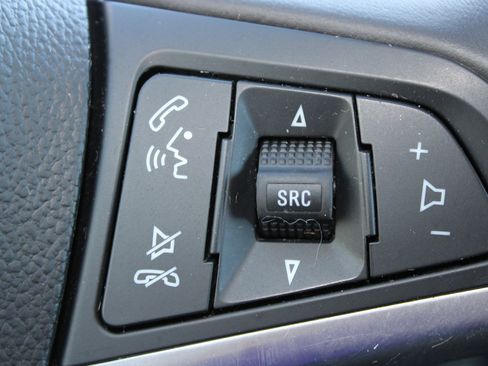 Used 2021 Buick Encore Preferred image 18