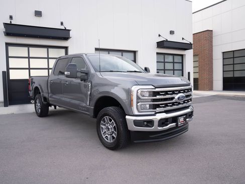 Used 2024 Ford F250 Lariat AWD/4WD image 3