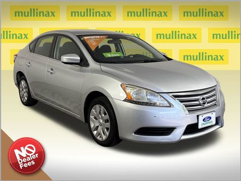 Used 2015 Nissan Sentra SV FWD image 1