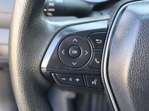 Used 2019 Toyota Camry LE FWD image 11