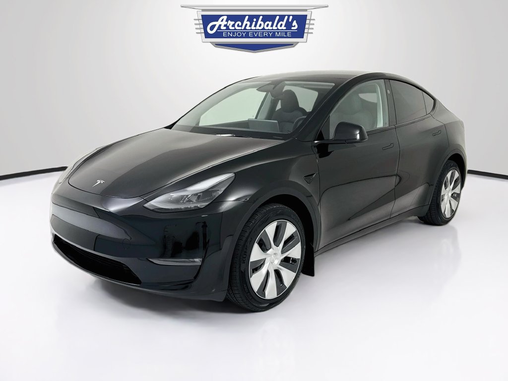 Used 2024 Tesla Model Y Long Range AWD/4WD image 3
