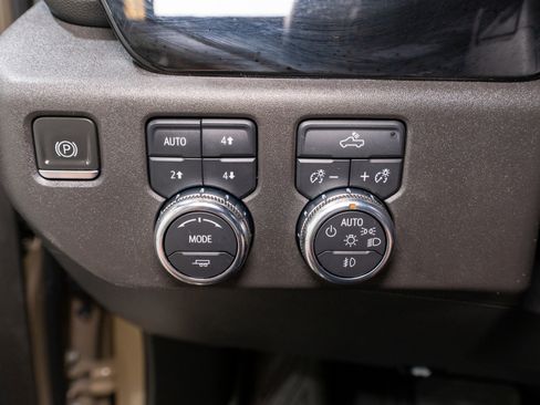 Used 2023 GMC Sierra 1500 Elevation w/ Preferred Package AWD/4WD image 28