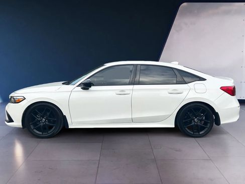 Used 2022 Honda Civic Sport image 2