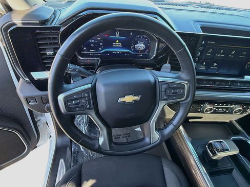 Used 2023 Chevrolet Silverado 1500 LT RWD image 38