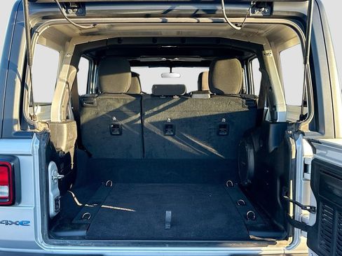 Used 2023 Jeep Wrangler Unlimited image 24