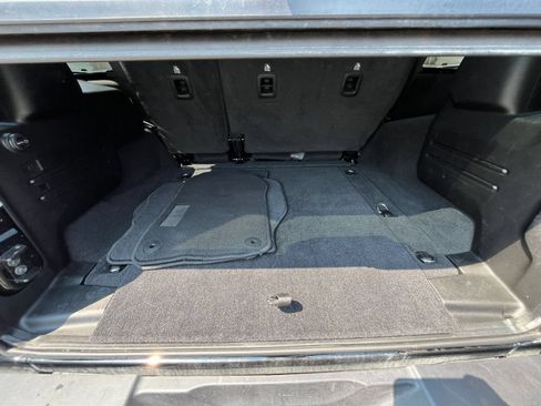 Used 2025 Jeep Wrangler Unlimited Sahara AWD/4WD image 33