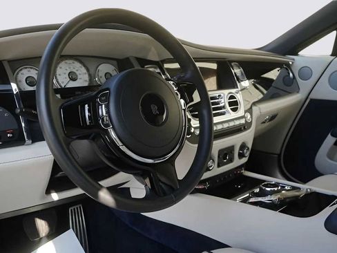 Certified 2019 Rolls-Royce Dawn image 16