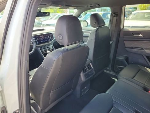 Used 2023 Volkswagen Atlas Cross Sport SE FWD image 10