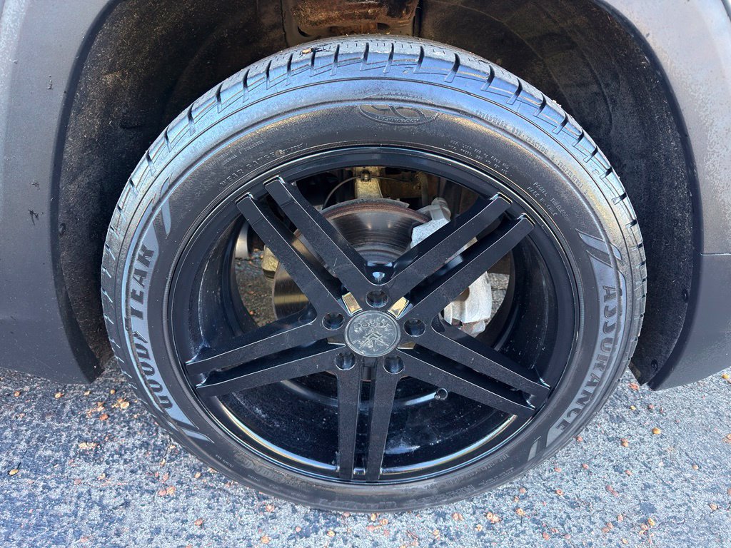 Used 2020 GMC Terrain SLE FWD image 16