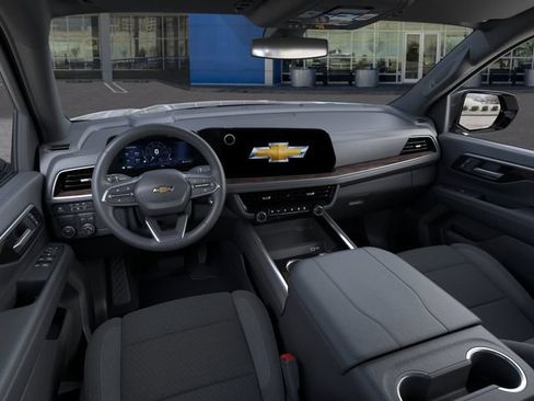 New 2026 Chevrolet Suburban LS RWD image 15