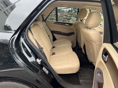 Used 2016 Mercedes-Benz GLE 350 w/ Premium Package image 9