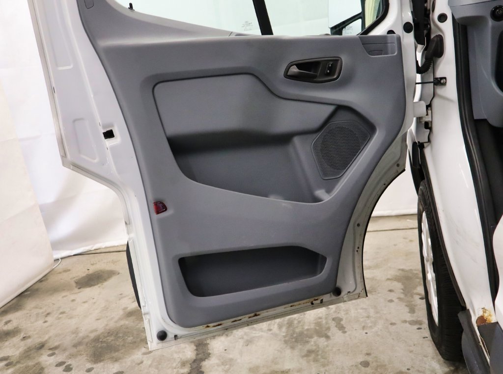 Used 2015 Ford Transit 250 148 Medium Roof RWD image 32