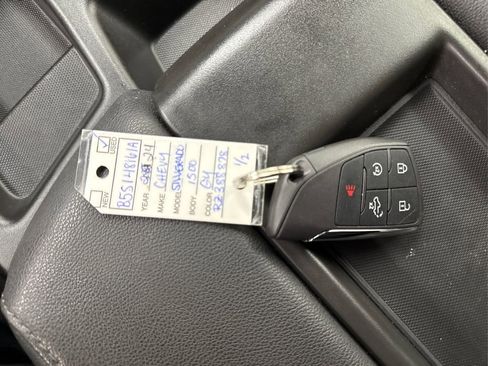 Used 2024 Chevrolet Silverado 1500 LT image 39