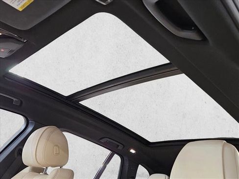 Used 2021 BMW X5 xDrive40i w/ M Sport Package image 16