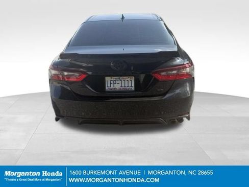 Used 2022 Toyota Camry SE w/ Convenience Package FWD image 5