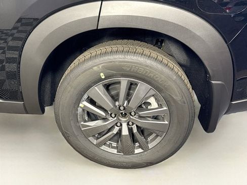 New 2025 Nissan Pathfinder S image 30