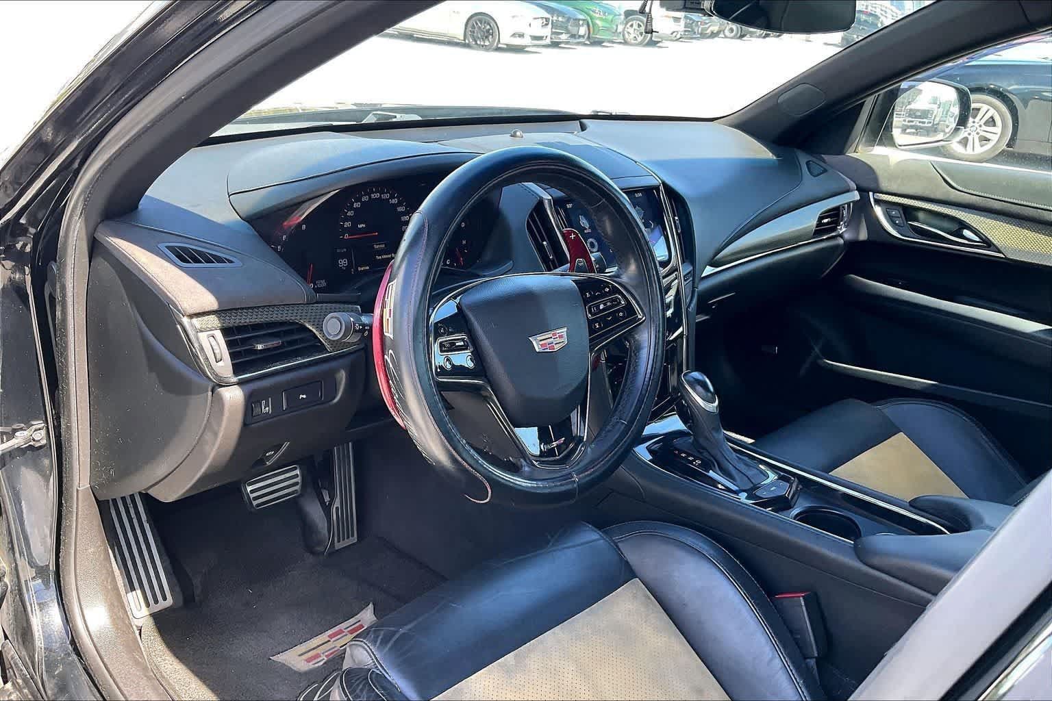 Used 2017 Cadillac ATS V w/ Luxury Package RWD image 2