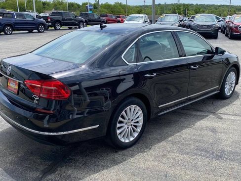 Used 2016 Volkswagen Passat 1.8T SE FWD image 5