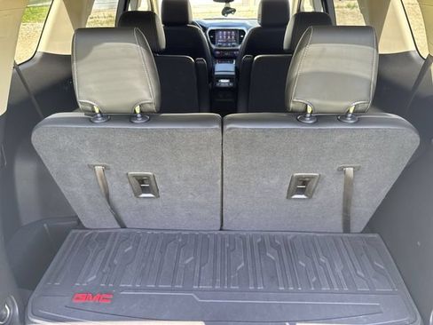 Used 2022 GMC Acadia Denali w/ Denali Technology Package AWD/4WD image 28