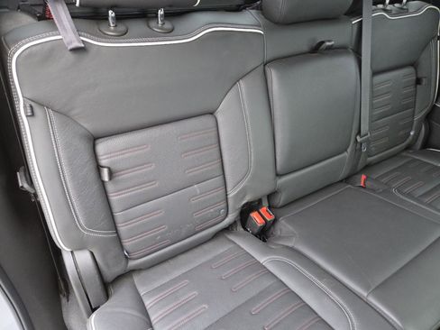 Used 2024 GMC Sierra 1500 AT4X image 32