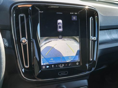Used 2023 Volvo XC40 Recharge Ultimate AWD/4WD image 34
