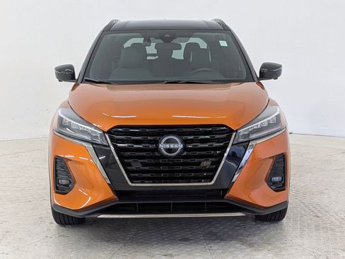 Used 2024 Nissan Kicks SR w/ SR Premium Package image 6