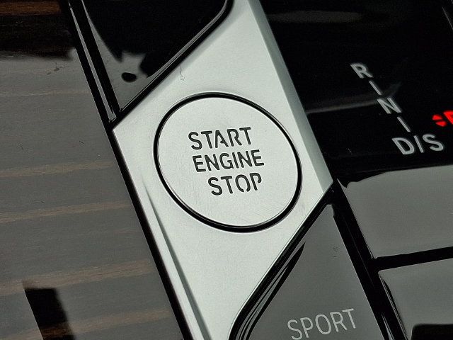 Used 2026 BMW X5 xDrive40i w/ M Sport Package AWD/4WD image 23