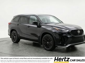 Used 2025 Toyota Highlander XSE video 1