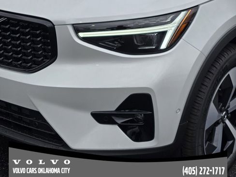 Used 2026 Volvo XC40 B5 Plus w/ Protection Package Premier AWD/4WD image 8