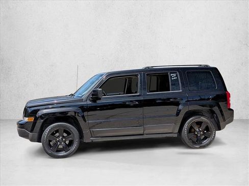 Used 2015 Jeep Patriot Sport w/ Power Value Group FWD image 2