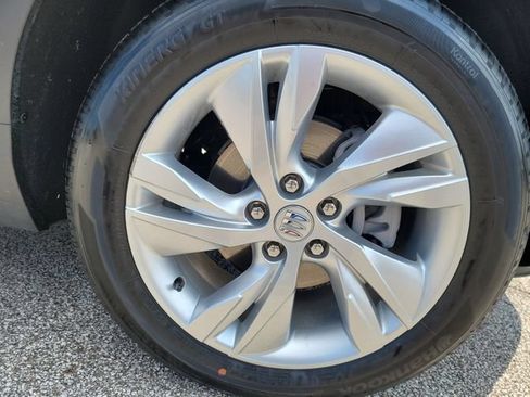 Certified 2024 Buick Encore GX Preferred w/ Comfort Package AWD/4WD image 21