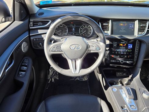 Certified 2025 INFINITI QX50 Luxe w/ Cargo Package image 10