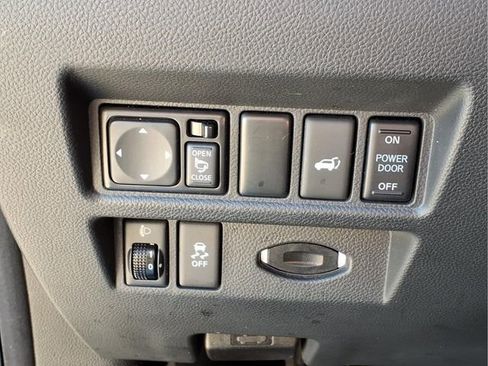 Used 2017 INFINITI QX70 AWD image 17