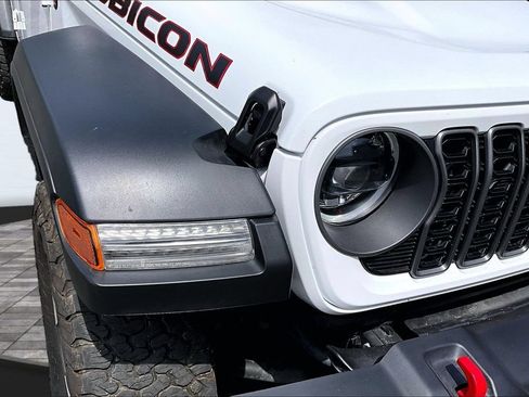 Certified 2025 Jeep Wrangler Unlimited Rubicon w/ Convenience Group AWD/4WD image 26